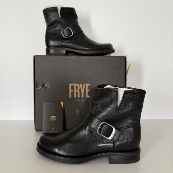 Frye Shoes - NIB • Frye VERONICA BOOTIE Size: 7